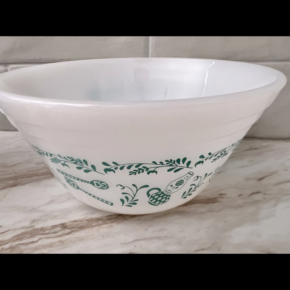 Federal glass milk glass